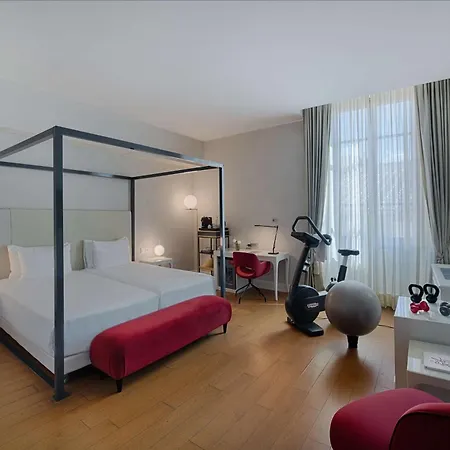Nh Collection Porta Rossa Hotell