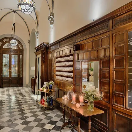 Nh Collection Porta Rossa Hotell