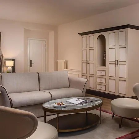 Nh Collection Porta Rossa Hotel 5*