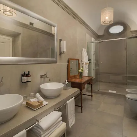 Nh Collection Porta Rossa Hotel 5*