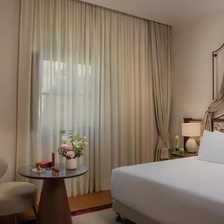 Hotel Nh Collection Porta Rossa 5*