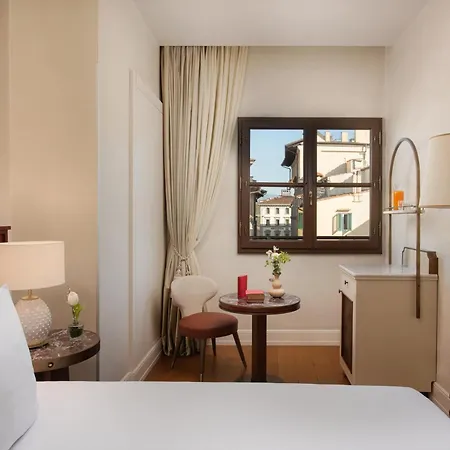 Nh Collection Porta Rossa Hotel 5*