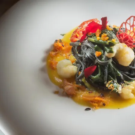 Hotel Nh Collection Porta Rossa 5*