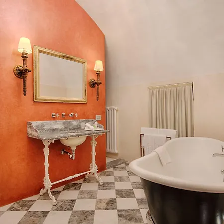 Nh Collection Porta Rossa Hotel