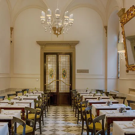 Porta Rossa Firenze, Colbert Collection 5*
